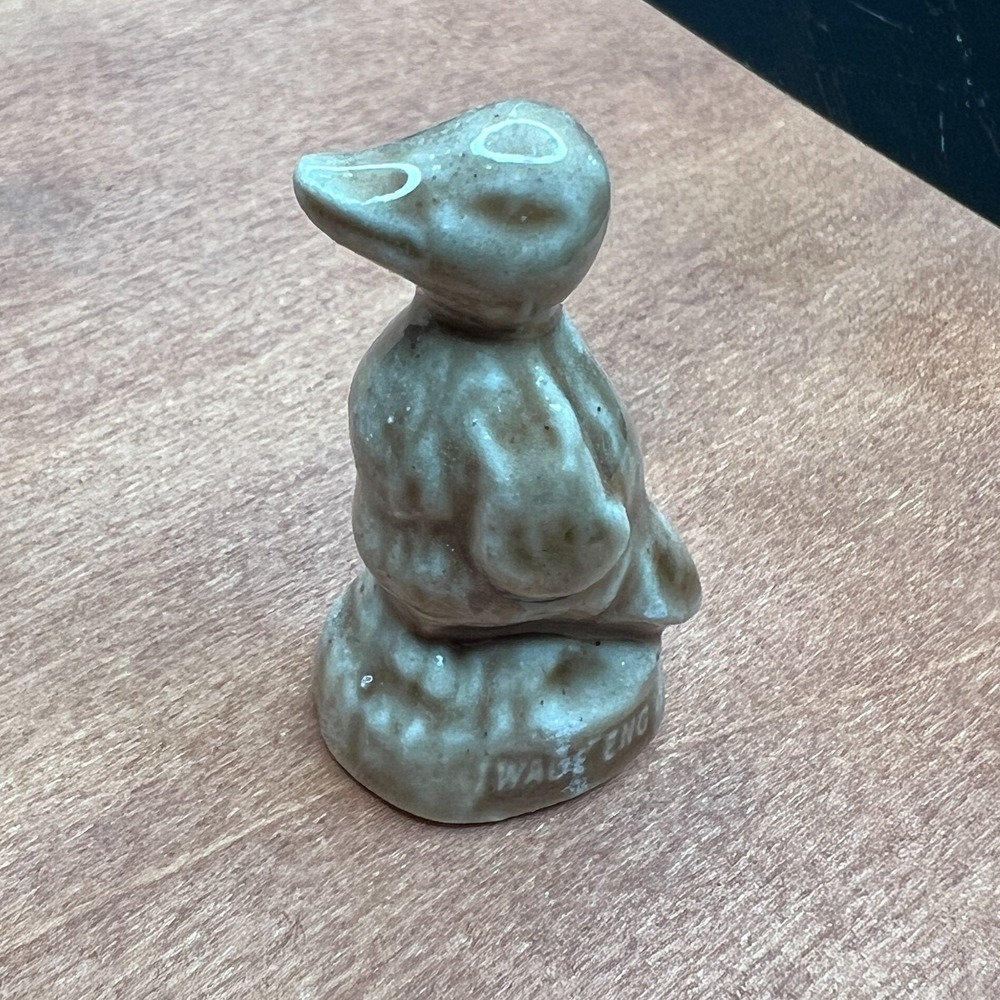 Wade Whimsies Duck Red Rose Tea Pet Shop Series England Mini Figurine 1.25"